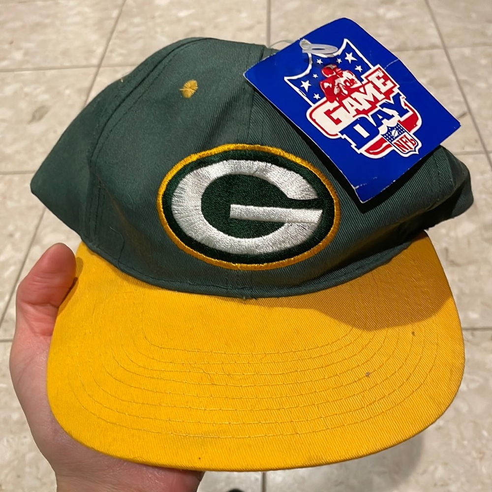 Vintage packer NFL hat with tags